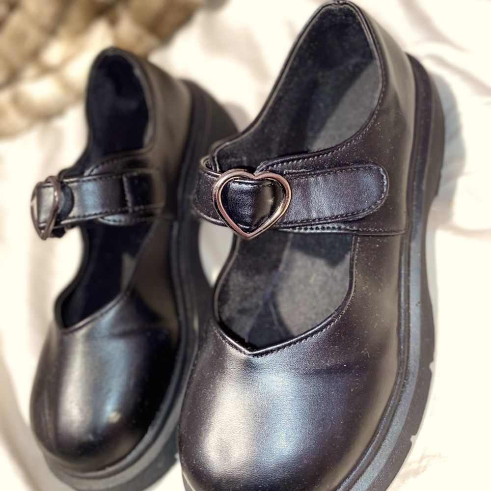 Heart shaped platforms✨